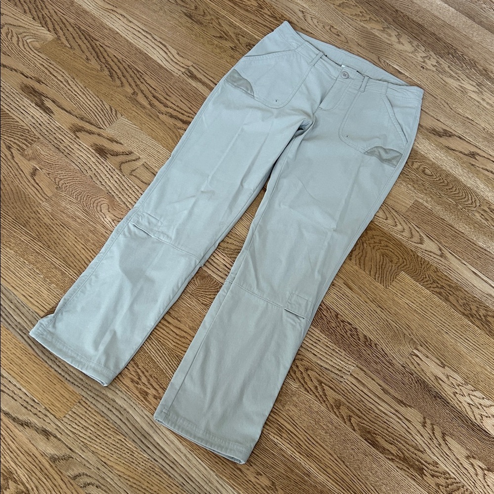 Columbia Women’s Light Khaki Outdoor PFG Chinos